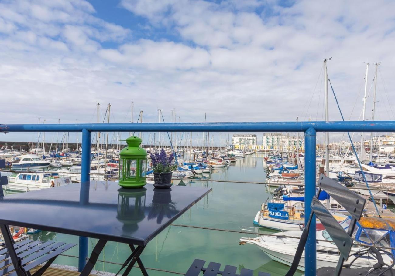 On The Water 3 With Free Parking - By My Getaways Apartment Brighton Екстериор снимка